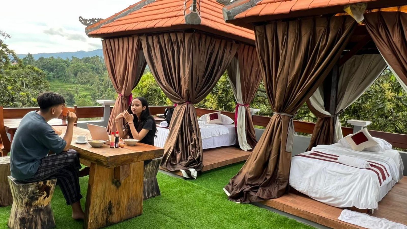 Mandhasativa Homestay Singaraja Exterior foto